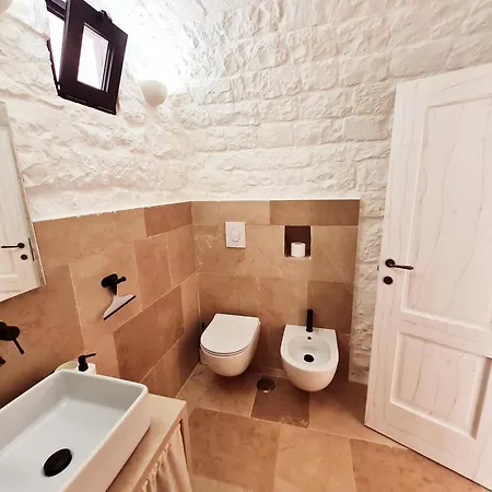 Trullo Medievale Остуни